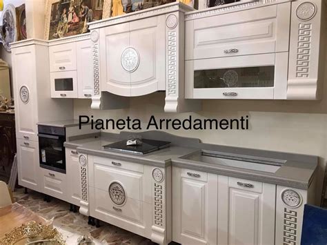 prezzo cucina versace